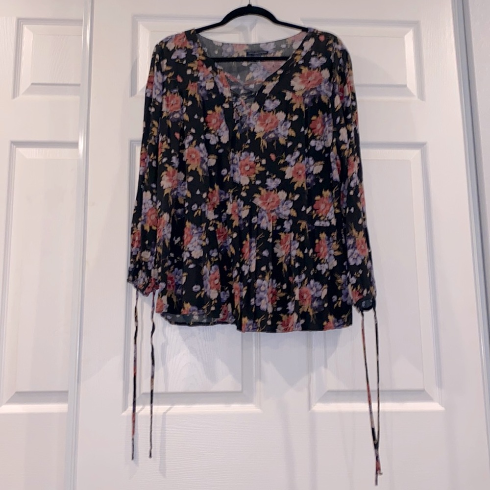 American Eagle Floral Top